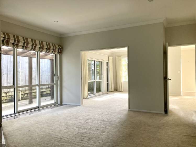 16 Midhurst Avenue Henderson_3