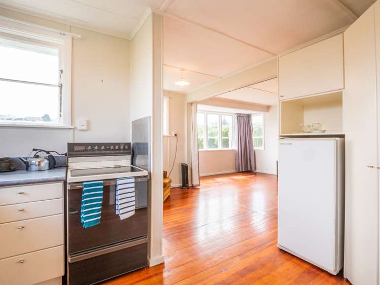 22 Panmure Avenue Calton Hill_10