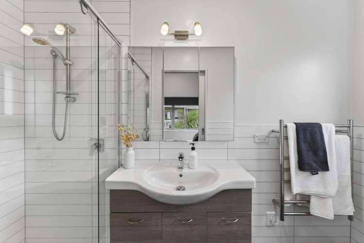 28/27 Powell Street Avondale_11