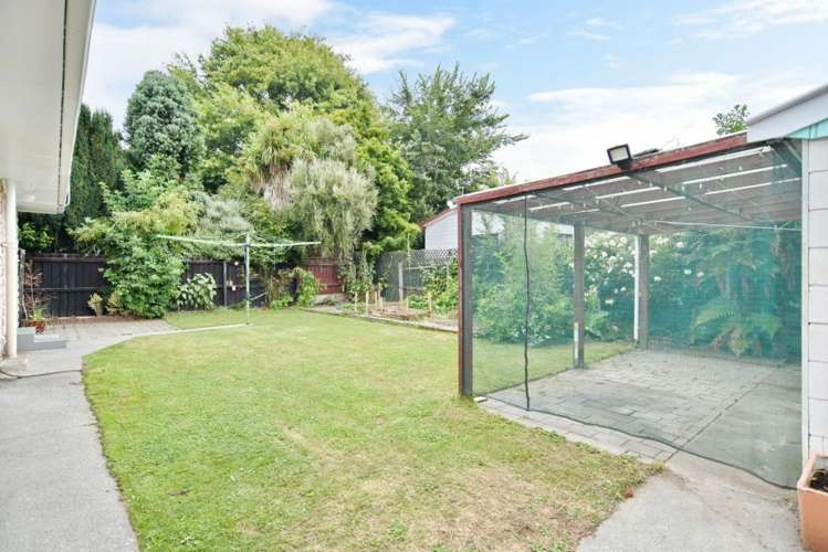 77 Cutts Road Russley_19