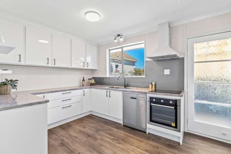B/24 Douglas Street Saint Kilda_2