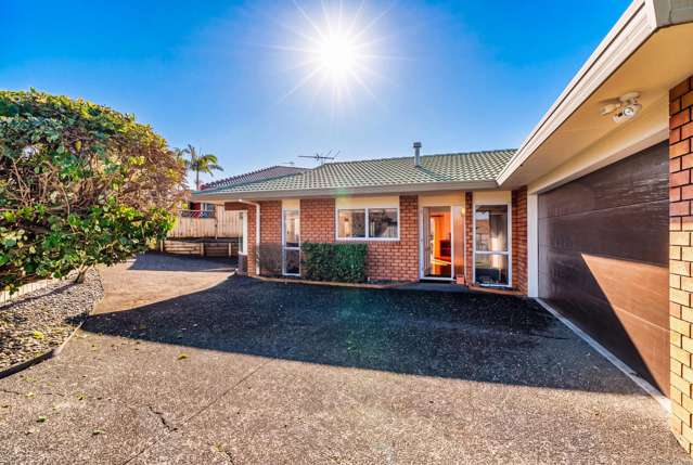 6 Vivaldi Place Mt Roskill_1