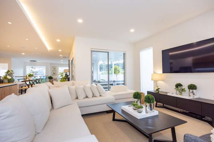 32 Celestial Crescent Orewa_5