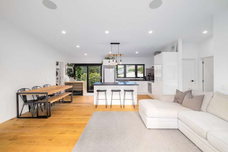 2/2 Mermaid Place Southshore_7