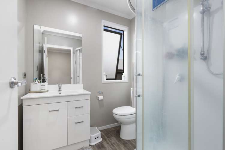 6/99 Lake Road Frankton_7