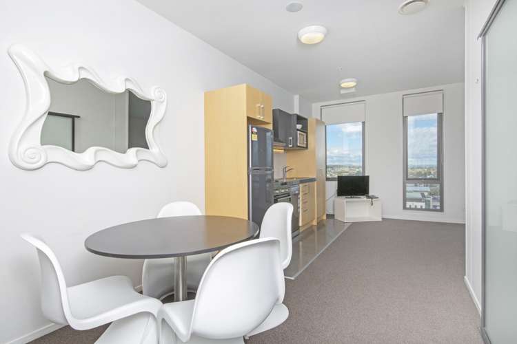 908/17 Putney Way Manukau_5