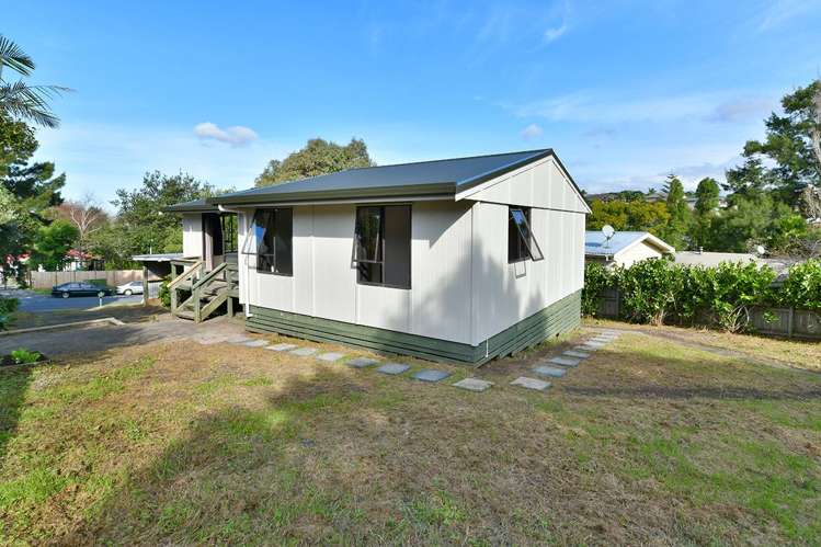 10 Shadon Place Stanmore Bay_2