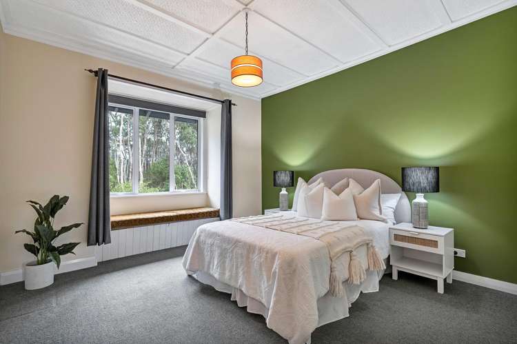 33 Baring Terrace Strandon_5