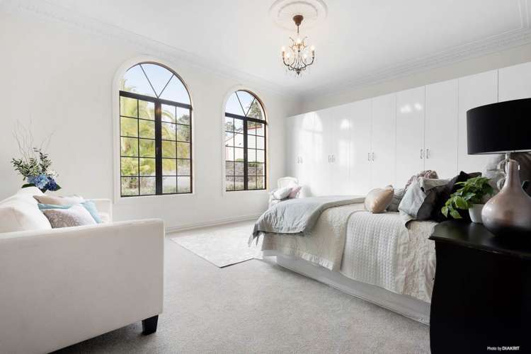 51 Bernard Magnus Lane Greenhithe_17