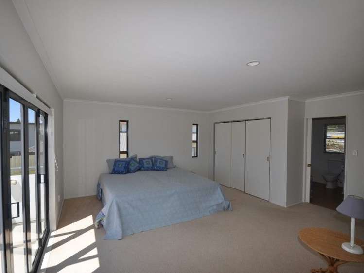 110 The Yardarm Pauanui_10