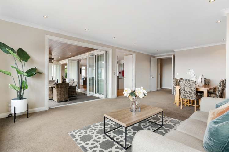 58 Chateau Rise Flat Bush_15