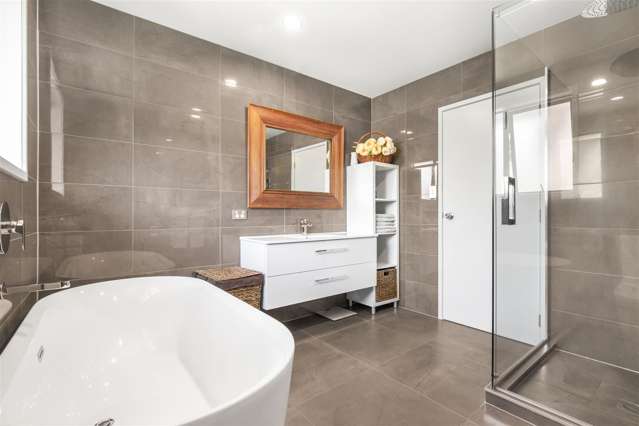 147e Glengarry Road Glen Eden_2