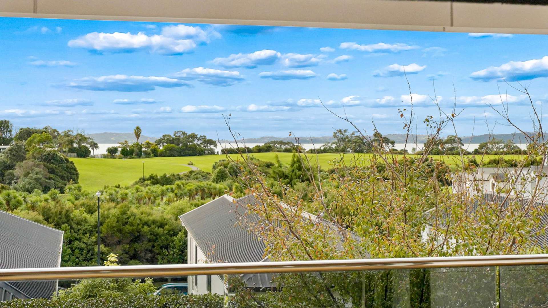 84 Intrepid Crescent Beachlands_0