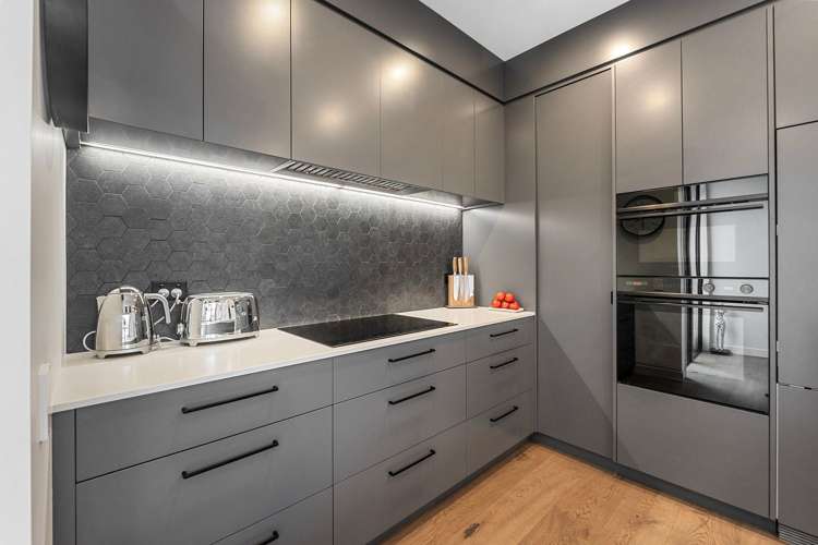 82 Fisher-Point Drive Auckland Central_11