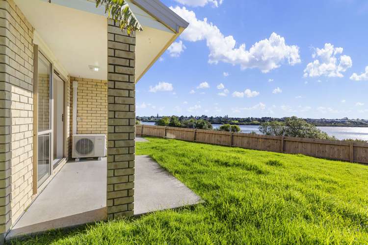 6 Brechin Place Wattle Downs_22