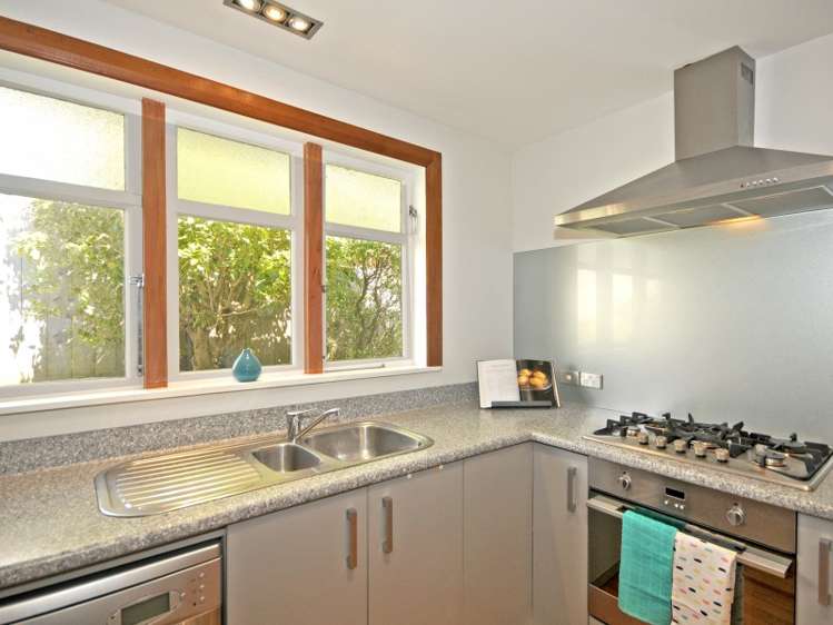 19a Miles Crescent Newlands_10