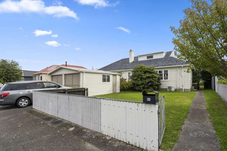 55 Hewer Crescent Naenae_11