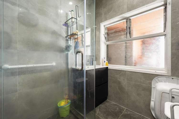 18 Sturges Avenue_5