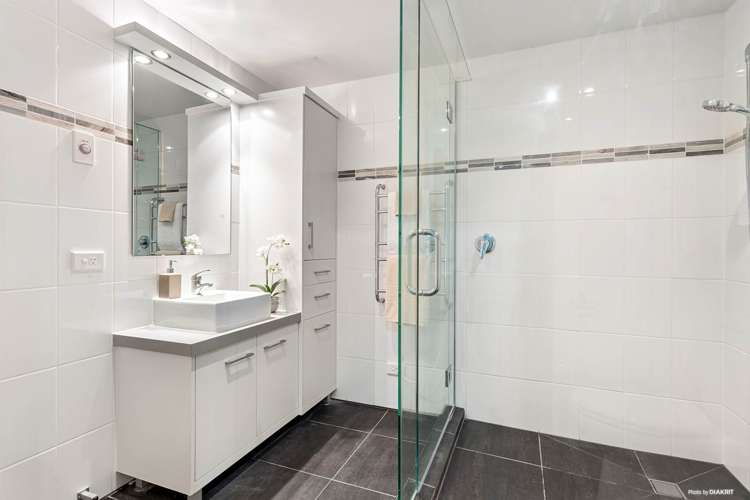 15 Gulf View Road Murrays Bay_16