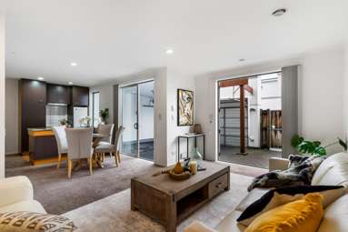 16/3 Wagener Place_1