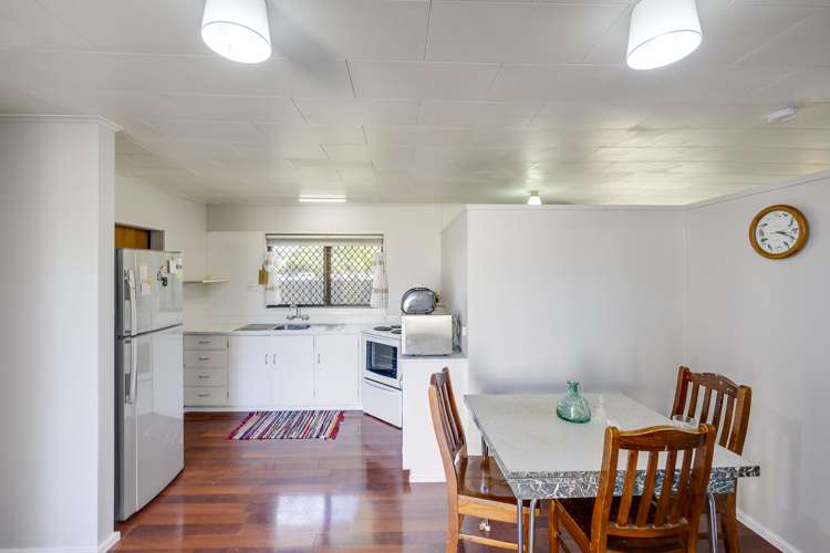 17 Walton Place Flaxmere_2