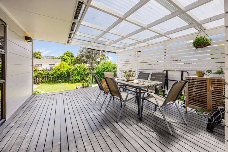 1/2 Burundi Avenue Clendon Park_8