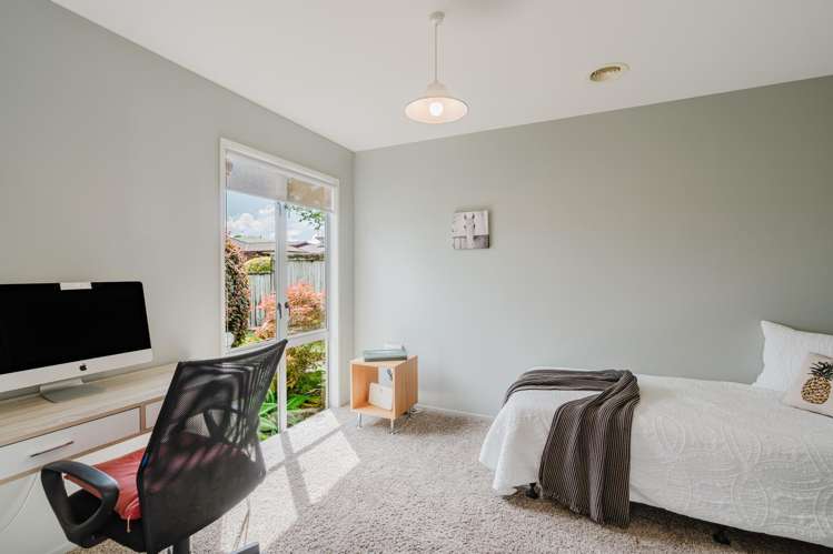 92 St James Drive Huntington_14