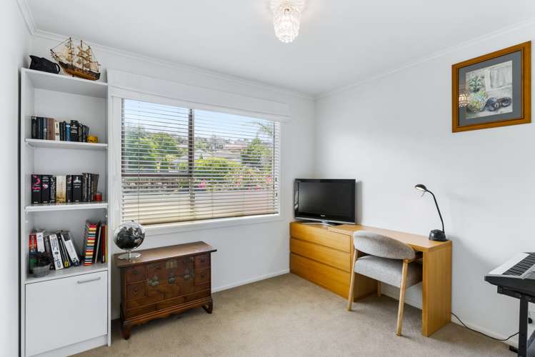 3a Leiden Place Totara Vale_11