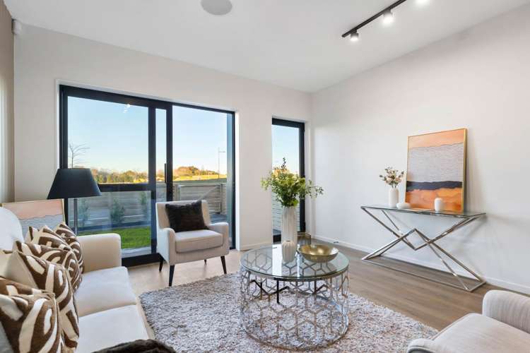 33 Karaka Village Parade Karaka_9