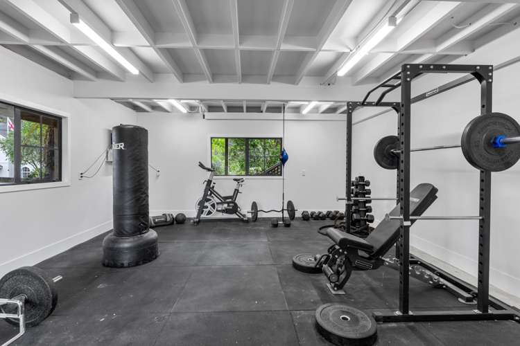 45 Hardens Lane Paremoremo_22