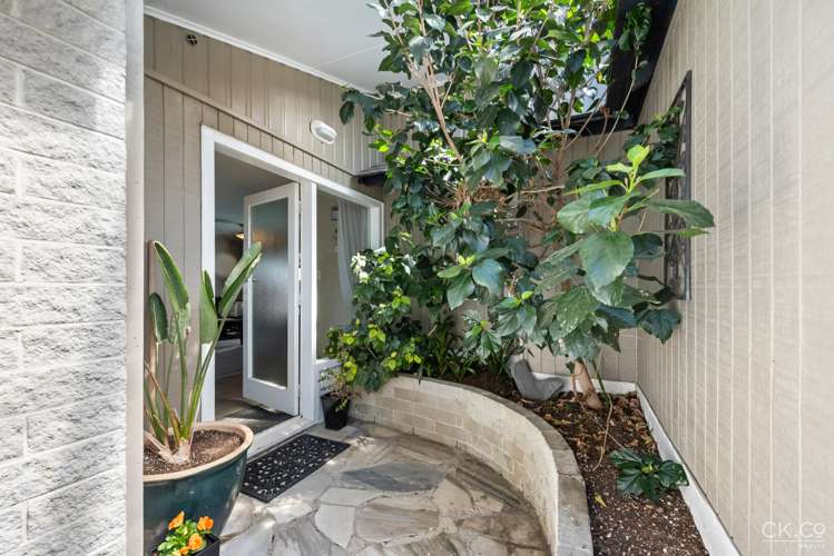 91 California Drive Totara Park_21