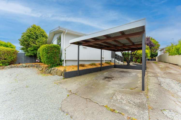 2/23 Baker Street West End_20