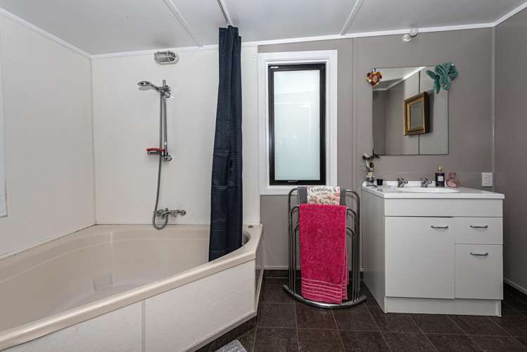 200 Great North Road Te Kamo_10