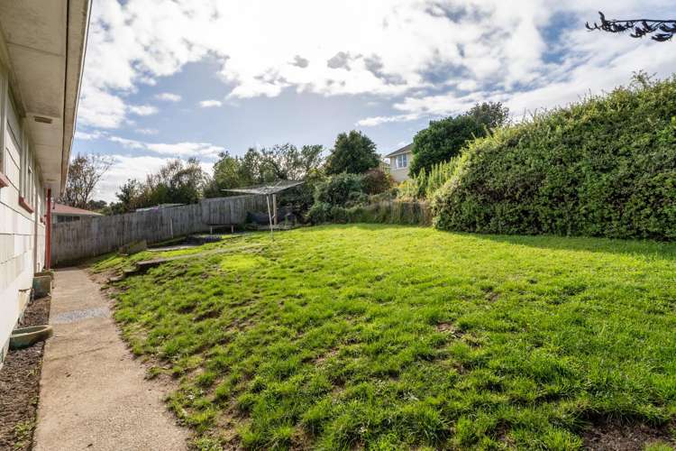 6 Hereford Street Cannons Creek_13