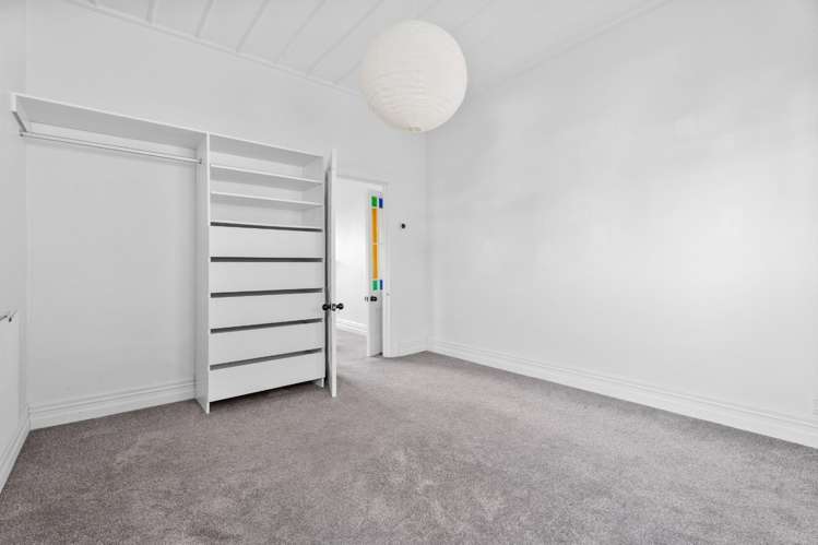 52 Dean Street 10031_8