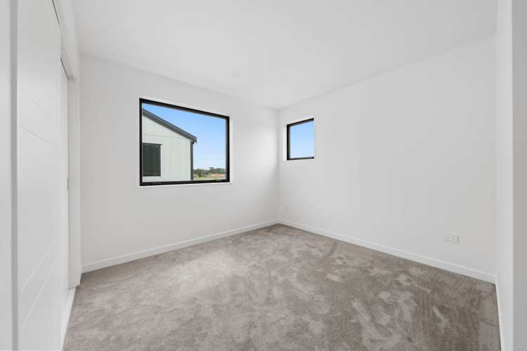 59 Karaka Village Parade Karaka_10