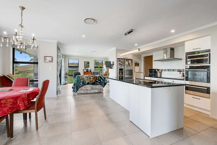 3390C Kaipara Coast Highway Glorit_8