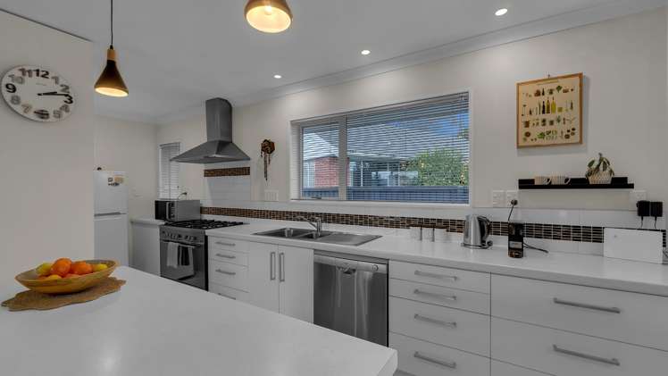 2/266 Sawyers Arms Road_5