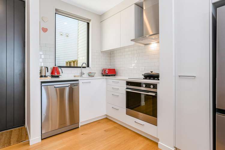 3/52 High Street Island Bay_6