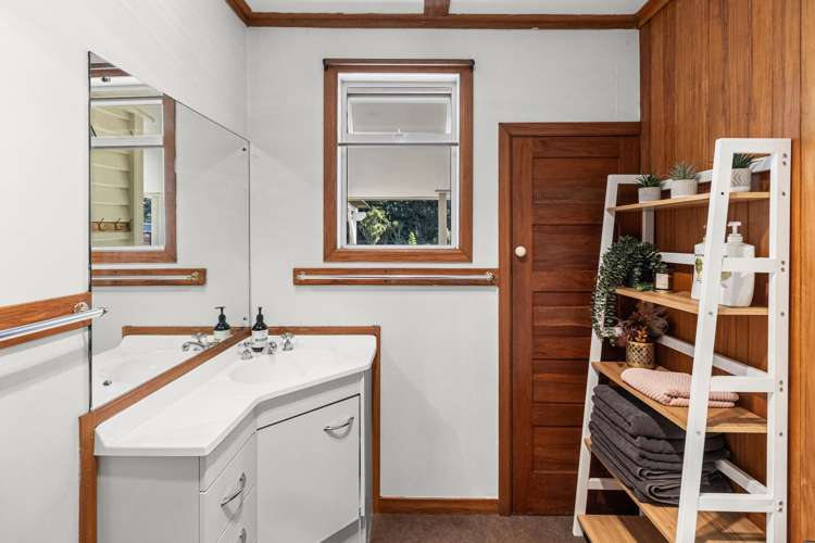 42 Gaine Street New Plymouth Central_18