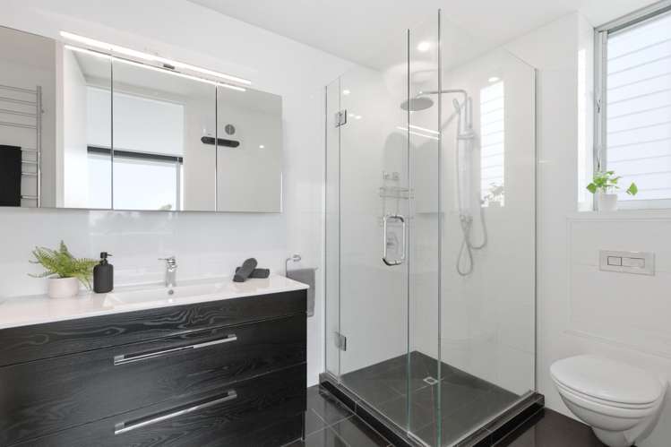 3/22 The Crescent Roseneath_16