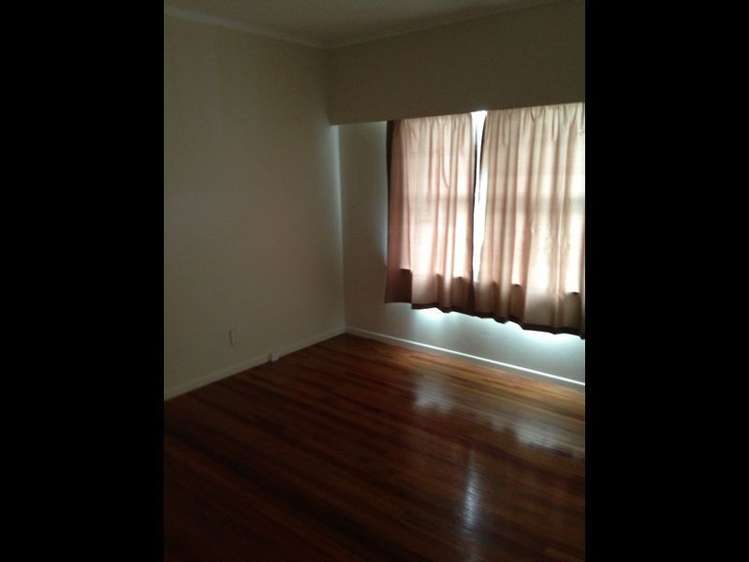 18 Tawa Crescent Manurewa_3