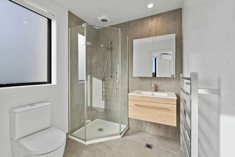 8/56 Salisbury Road Birkdale_12