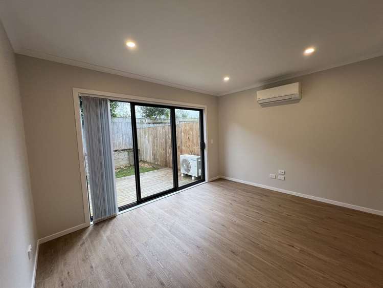 61/125B Metcalfe Road Ranui_1