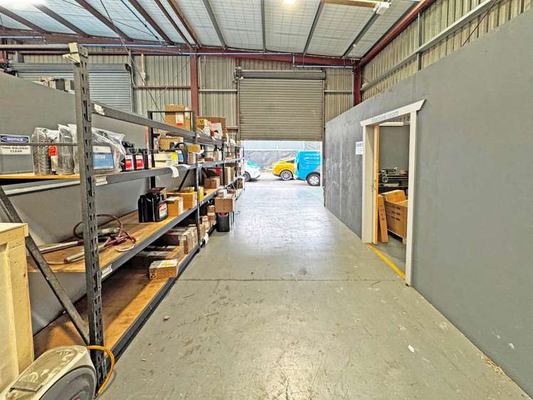 8 George Bourke Drive Mt Wellington_5