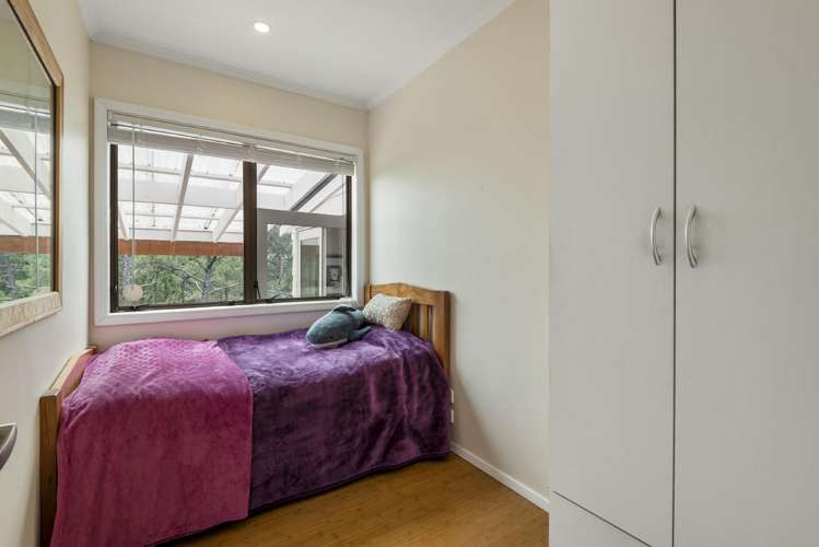 5 Saddleback Rise Murrays Bay_14