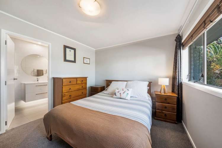 21 Sunningdale Street Wattle Downs_7