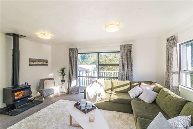 88 Hazlewood Avenue_0