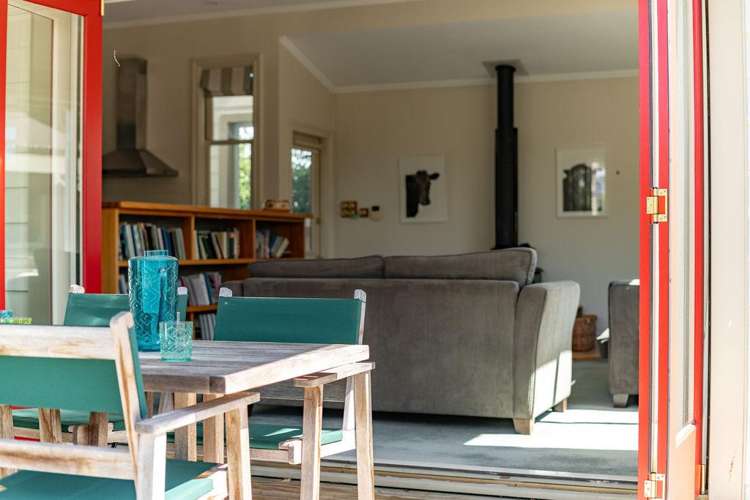 218 High Street South Carterton_11