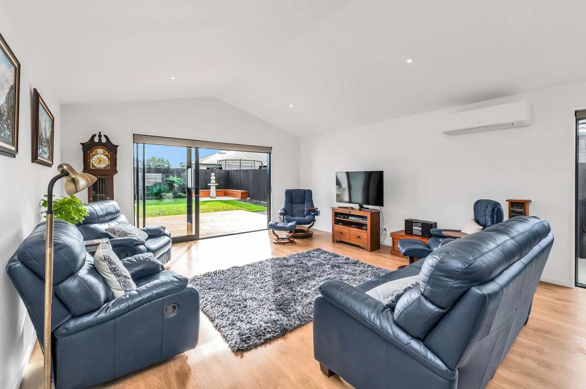 12 Olivia Street_5